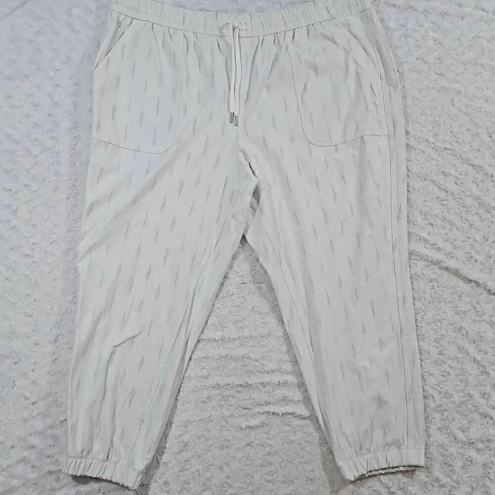 Athleta Farallon Printed Jogger Spliced Magic Veil Grey NWOT Womens Size 26